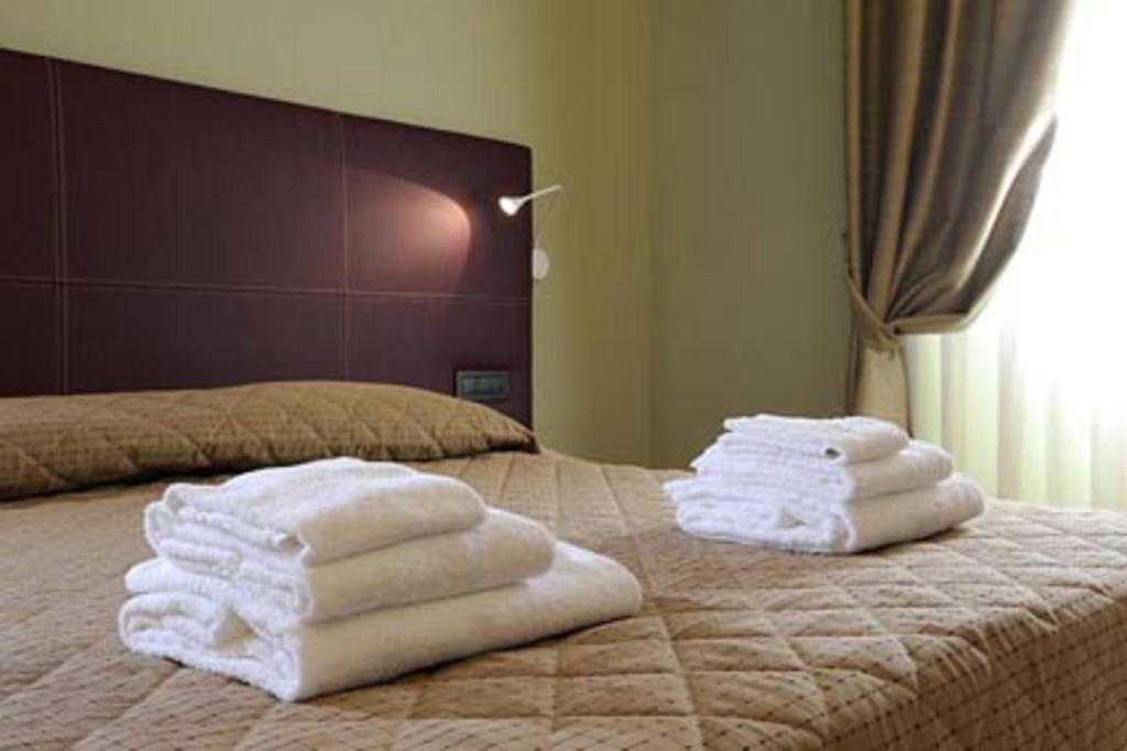 Отель Magione Papale Relais Л'Акуила Номер фото