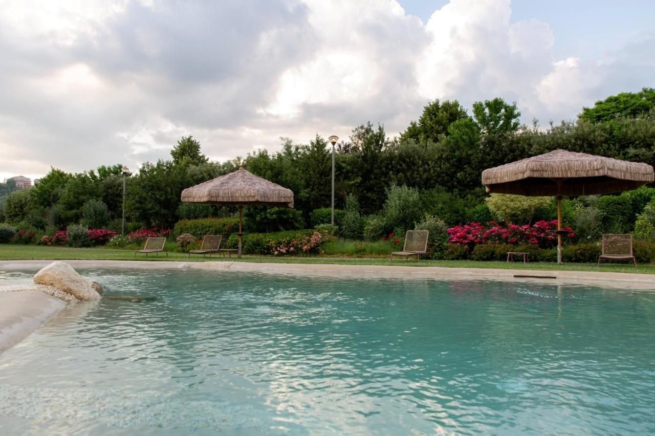 Отель Magione Papale Relais Л'Акуила Экстерьер фото